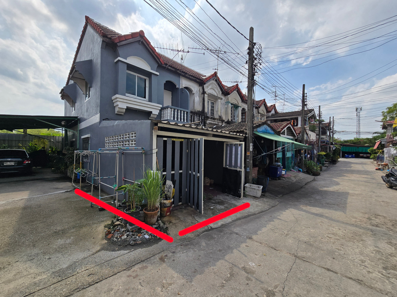 ขายทาวน์เฮ้าส์2ชั้นหลังมุม หมู่บ้านเจริญทรัพย์ รามอินทรา117