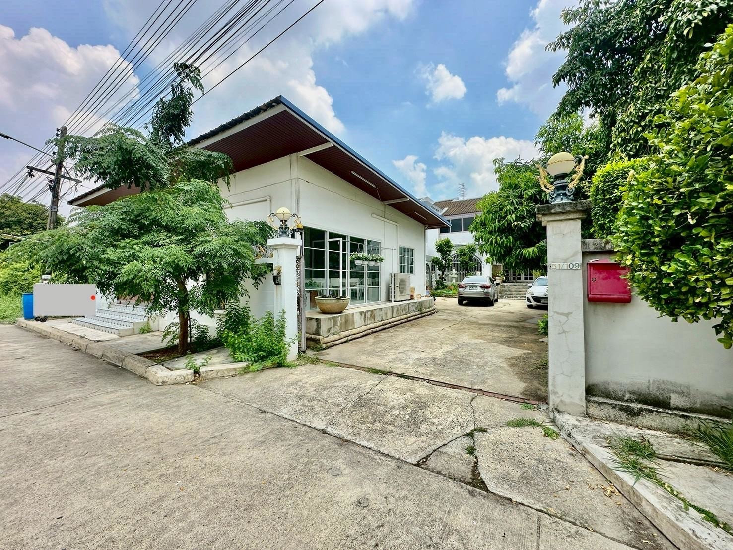 บ้านเดี่ยว 2 ชั้น หมู่บ้านเมืองเอก โครงการ 1 ถนนเอกทักษิณ ซอยเอกทักษิณ 2 ใกล้สนามกอล์ฟเมืองเอก บ้านเดี่ยว 2 ชั้น หมู่บ้านเมืองเอก โครงการ 1 ถนนเอกทักษิณ ซอยเอกทักษิณ 2 ใกล้สนามกอล์ฟเมืองเอก