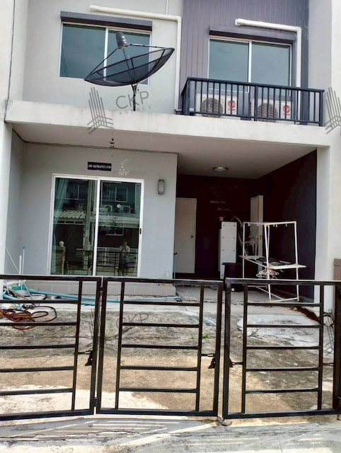 Townhouse for sale and rent, Habitown Nest, ready to move in, Bang Khun Thian – Rama 2 area. Complete functionality with 3 bedrooms and 2 bathrooms, ideal for families. Close to Bang Khun Thian Road, Lotus, HomePro, Big C, and Central Rama 2. | No. 93356