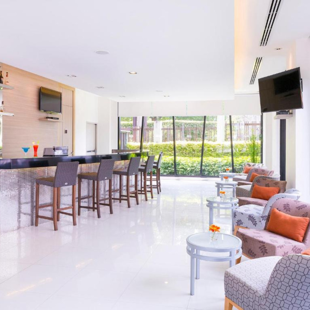 ขายโรงแรม 6 ชั้น พร้อมสิ่งอำนวยความสะดวกครบ ทำเลทอง ใกล้ทะเลหัวหิน เพียง 5 นาทีถึงชายหาด พื้นที่ 2 ไร่ 60.5 ตารางวา     โรงแรมมาตรฐานระดับสากล อาคารสูง 6 ชั้น  ทำเลศักยภาพ ใจกลางหัวหิน  ราคาขาย 450,000,000 บาท – รูปที่ 3