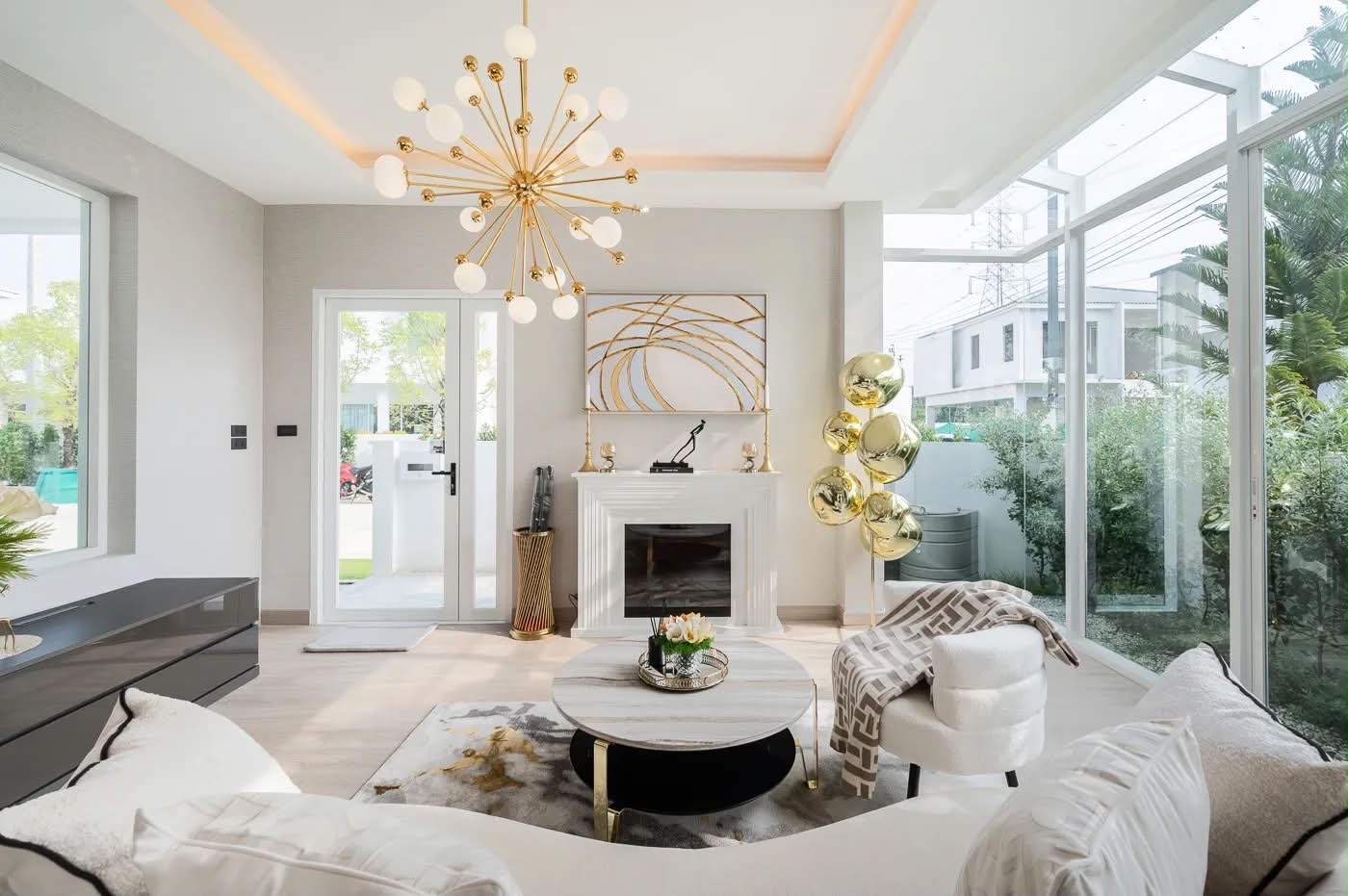 ✨ บ้านเดี่ยวสีขาวสไตล์ Modern Luxury ใกล้จตุโชติ พร้อมสระว่ายน้ำในบ้าน ✨ – รูปที่ 2