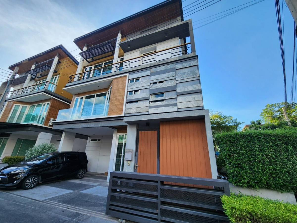 ให้เช่าบ้านเดี่ยว 3 ชั้น ตกแต่งสวยหรู แอร์เฟอร์นิเจอร์ครบ พร้อมสระว่ายน้ำส่วนตัว โครงการThe Gallery House Pattern มี4 ห้องนอน 6 ห้องน้ำ 1 ห้องแม่บ้าน ราคาเช่า160,000บาท(รวมส่วนกลาง) ให้เช่าบ้านเดี่ยว 3 ชั้น ตกแต่งสวยหรู แอร์เฟอร์นิเจอร์ครบ พร้อมสระว่ายน้ำส่วนตัว โครงการThe Gallery House Pattern มี4 ห้องนอน 6 ห้องน้ำ 1 ห้องแม่บ้าน ราคาเช่า160,000บาท(รวมส่วนกลาง)