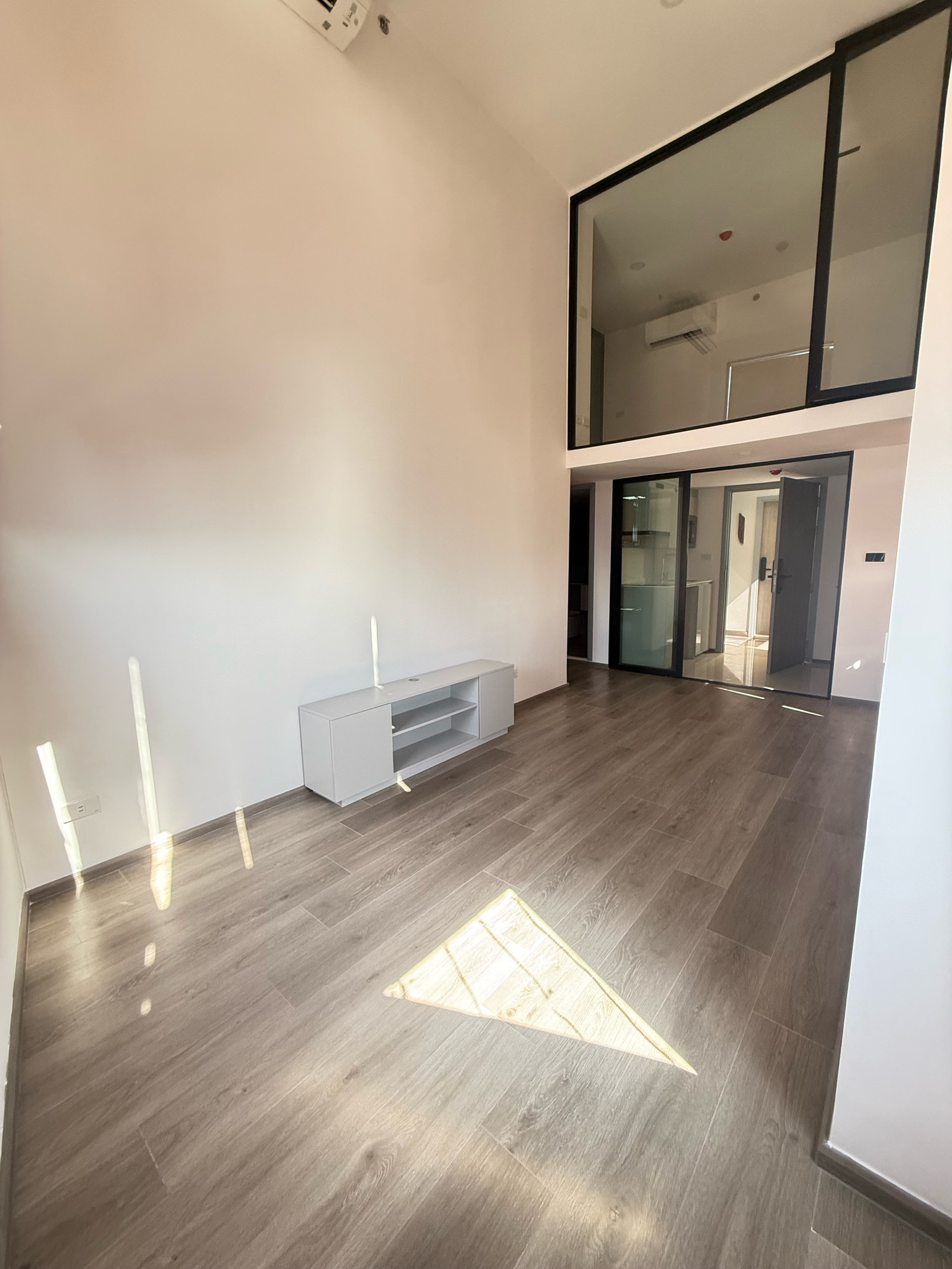 🔥 ห้องสุดท้ายห้องมุมวิวดี 🏙️ติด MRT ห้วยขวาง ☎️ รีบก่อนหลุด 099-009-6662 – รูปที่ 2