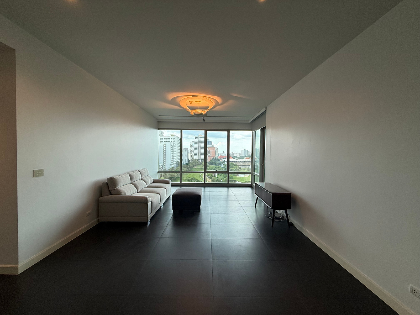 185 Rajadamri: 2bed 2bath 126 sqm 44,000,000 RBSC view Am: 0656199198 185 Rajadamri: 2bed 2bath 126 sqm 44,000,000 RBSC view Am: 0656199198
