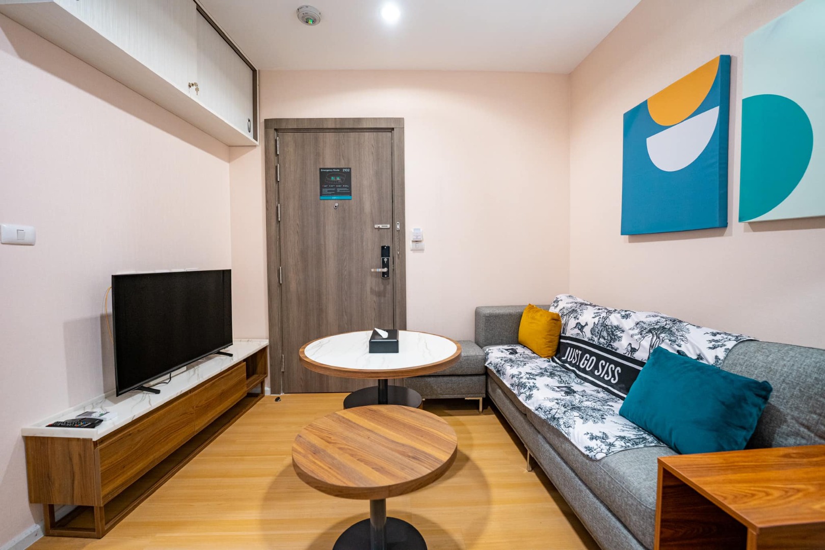 🔥Rent Now🔥 Oakwood Suites Tiwanon Bangkok, near MRT Tiwanon Intersection Station. Fully furnished and ready to move in. 🔥Rent Now🔥 Oakwood Suites Tiwanon Bangkok, near MRT Tiwanon Intersection Station. Fully furnished and ready to move in.