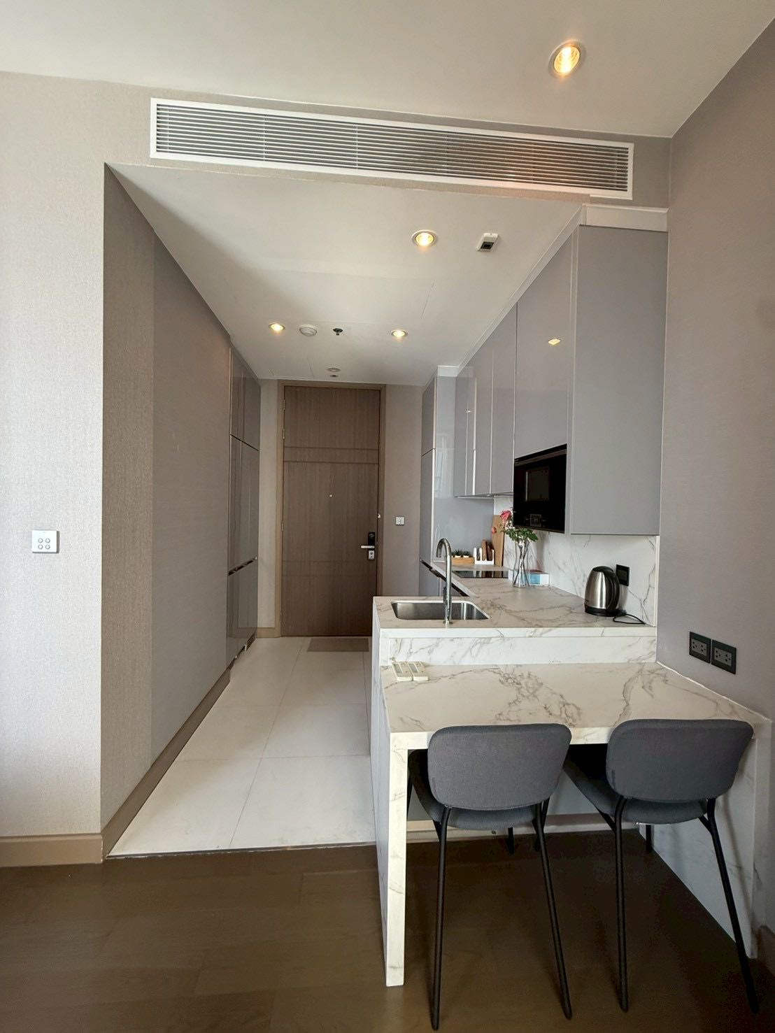ให้เช่า The Esse at Singha Complex 1 ห้องนอน ขนาด 35.79 ตร.ม. ติด MRT เพชรบุรี – รูปที่ 3