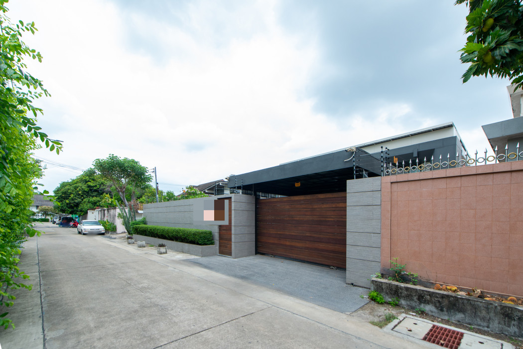 ขายบ้านเดี่ยวหรู 2 ชั้น ปรีดีพนมยงค์ 26 ซอย 4 หลังใหญ่ ใกล้ถนน สุขุมวิท71 ขนาด 125 ตรว – รูปที่ 2