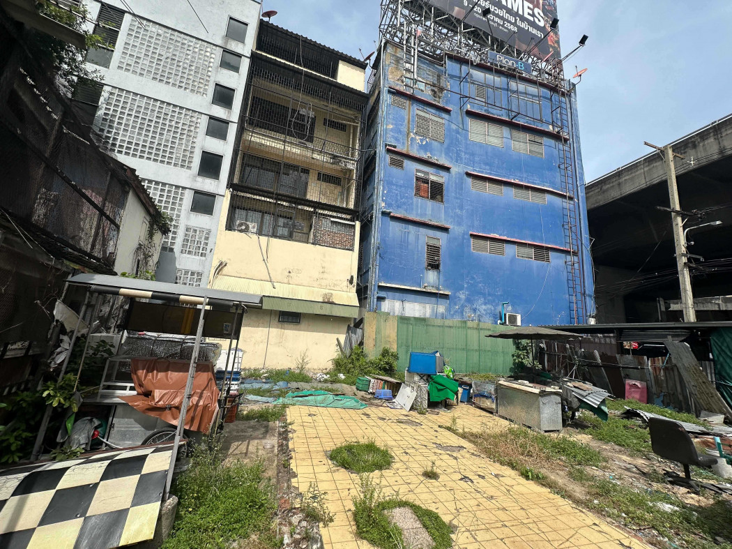 ขาย ที่ดิน ขาย ที่ดิน 45.3 ตรว. ซอยโทรคาเดโร ถนนสุรวงศ์ 45 ตรว