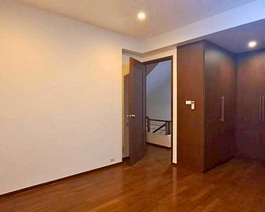 ให้เช่า ทาวน์โฮม Lotus Point 450 ตรม 31 ตรว ใกล้ BTS เอกมัย – รูปที่ 2