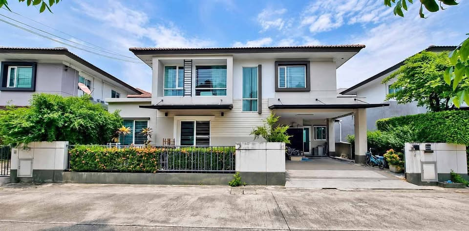 house, 60 sq.wah, pets allowed, Nakhon In Road, near Rajapruek University, 3 bedrooms, 3 bathrooms. house, 60 sq.wah, pets allowed, Nakhon In Road, near Rajapruek University, 3 bedrooms, 3 bathrooms.