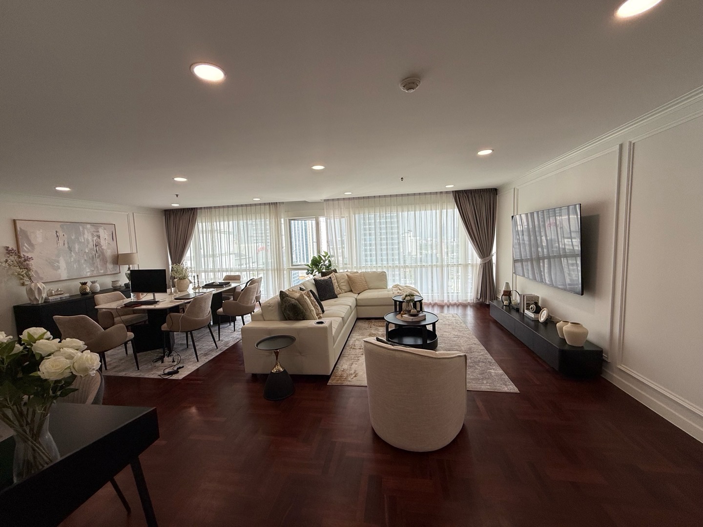 Sukhumvit Suite 3bed 200sqm only14.8 mb
