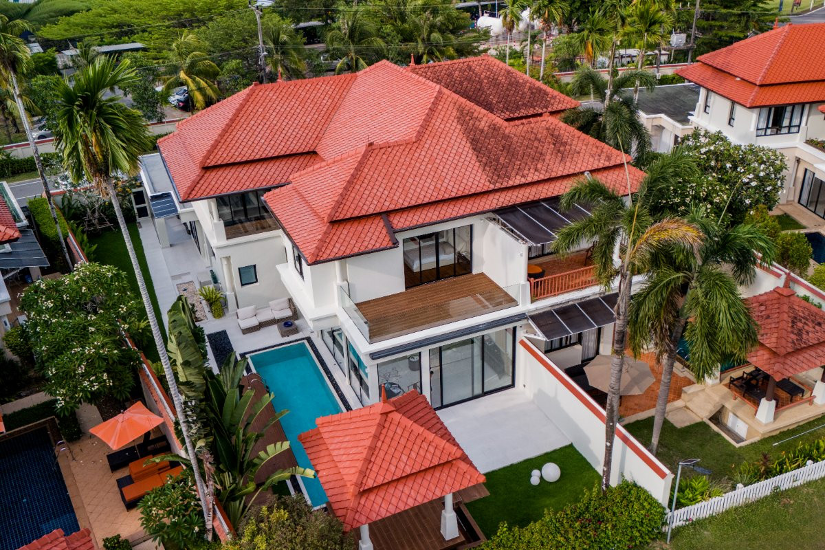 พูลวิลล่าหรูวิวสนามกอล์ฟ ลากูน่า ภูเก็ต พร้อม Smart Home พูลวิลล่าหรูวิวสนามกอล์ฟ ลากูน่า ภูเก็ต พร้อม Smart Home