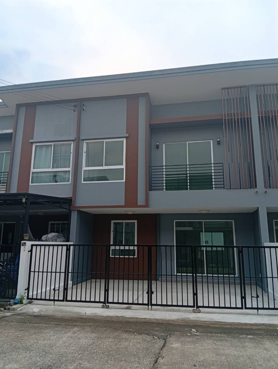 ให้เช่าทาวน์โฮม ราชพฤกษ์ ใกล้ เดอะคริสตัล เอสบี ราชพฤกษ์ เพียง 5 นาที ให้เช่าทาวน์โฮม ราชพฤกษ์ ใกล้ เดอะคริสตัล เอสบี ราชพฤกษ์ เพียง 5 นาที