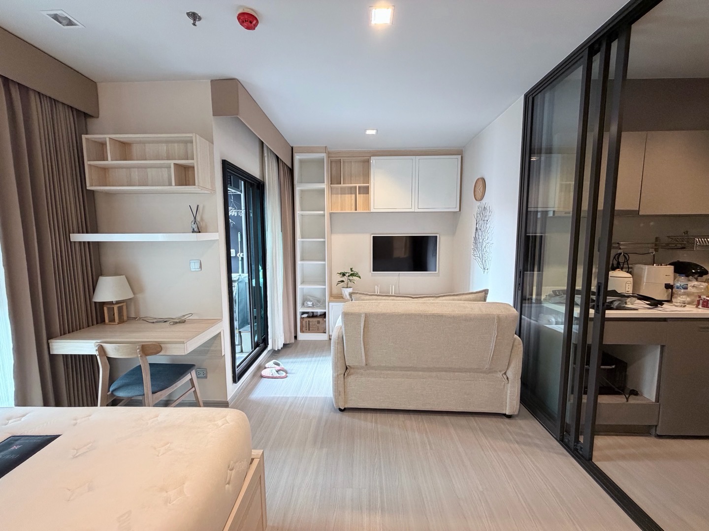 🔥 ขายด่วน LIFE Asoke - Rama 9
คอนโดทำเล “ที่สุด” ของพระราม 9 ใกล้ MRT เพียงไม่กี่ก้าว 📞 0828839995 “อ้อม” – รูปที่ 3