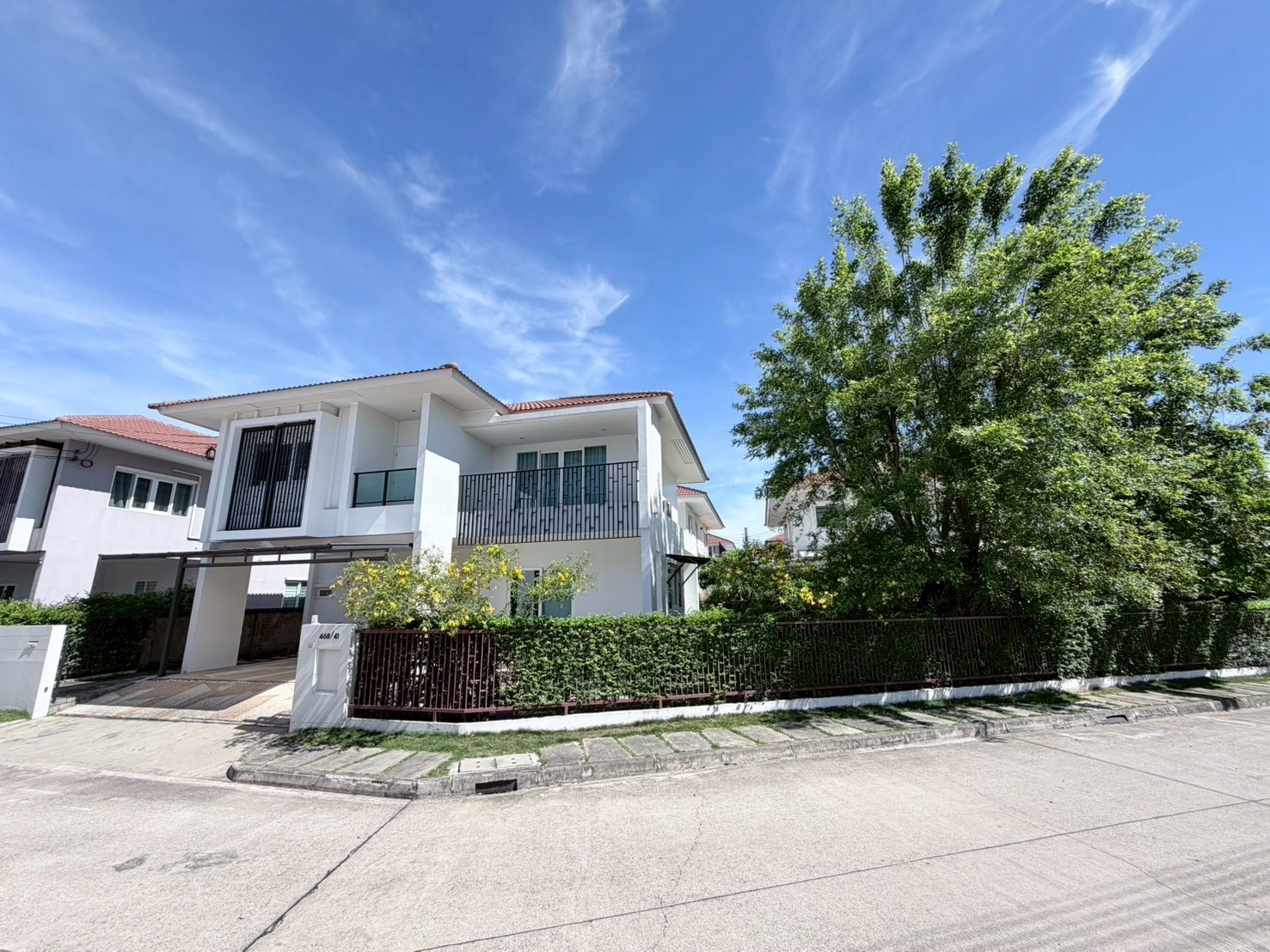 🏡✨ ให้เช่า “บ้านเดี่ยวหลังมุม” สไตล์ Muji พร้อมสวนญี่ปุ่นส่วนตัว
📍 บุราสิริ ท่าข้าม–พระราม 2
เลียบทางด่วนกาญจนาภิเษก วงแหวน – รูปที่ 2