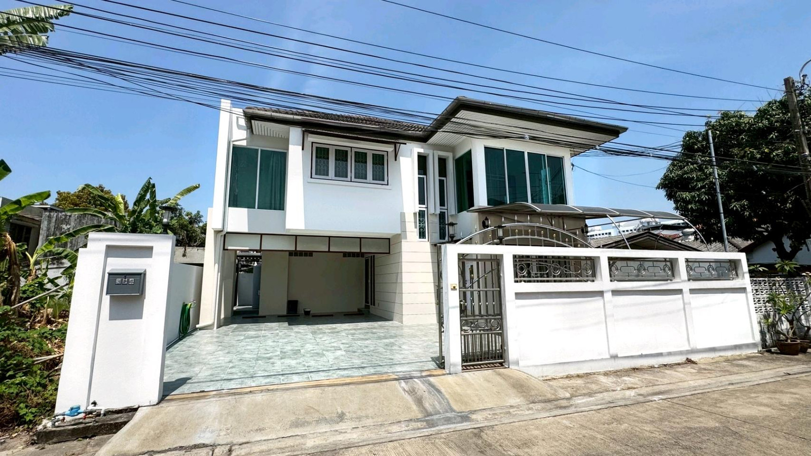 For sale-rent, 2-story detached house
📍 Phatthanakan – Srinakarin 🏘️ Kheha Nakhon Village 3 | Soi Phatthanakan 50
Renovate, paint the house inside and outside, wash the curtains, clean the air conditioner all over again.
━━━━━━━━━━━━━━
📐 House details
Hou For sale-rent, 2-story detached house
📍 Phatthanakan – Srinakarin 🏘️ Kheha Nakhon Village 3 | Soi Phatthanakan 50
Renovate, paint the house inside and outside, wash the curtains, clean the air conditioner all over again.
━━━━━━━━━━━━━━
📐 House details
Hou
