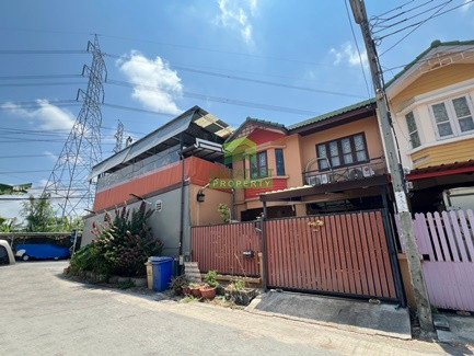 Corner plot house for sale Pisan Village, Project 10 Rama 2, Tha Kham 30, area 46.60 sq m, trading location in front of the house. Near Central Rama 2 Corner plot house for sale Pisan Village, Project 10 Rama 2, Tha Kham 30, area 46.60 sq m, trading location in front of the house. Near Central Rama 2