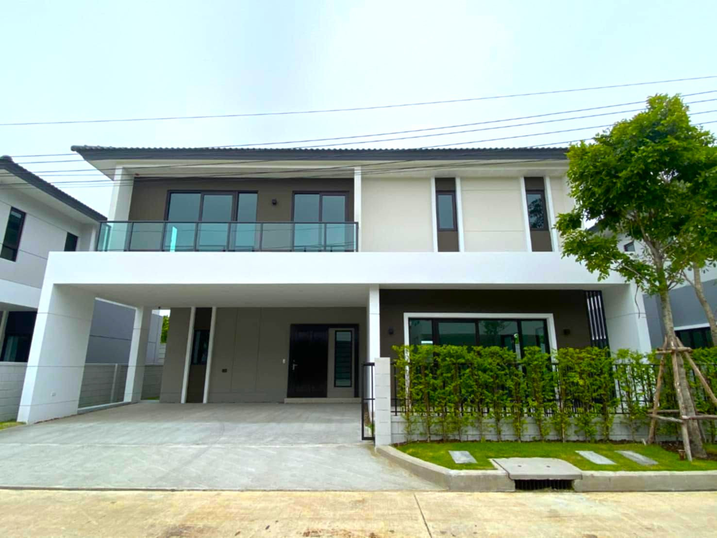 4Bedroom 5Bathroom House with Complete Appliances, Near Central Pinklao 