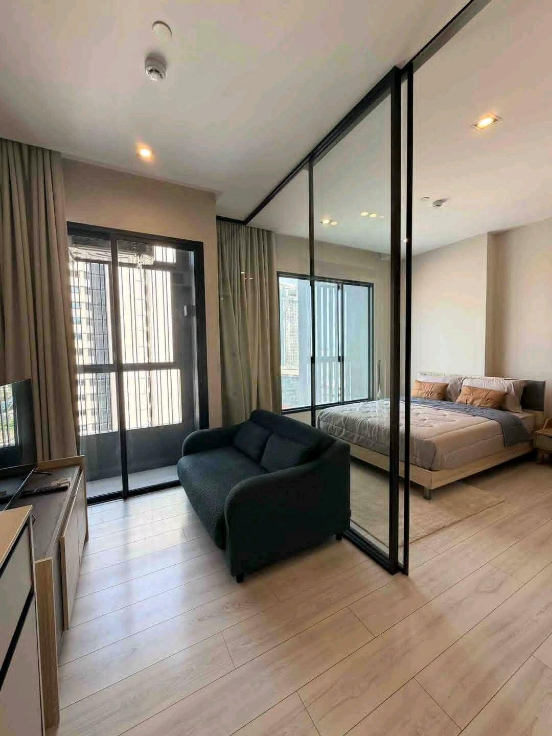 69 05 483
ขาย  The Room Phayathai luxury 