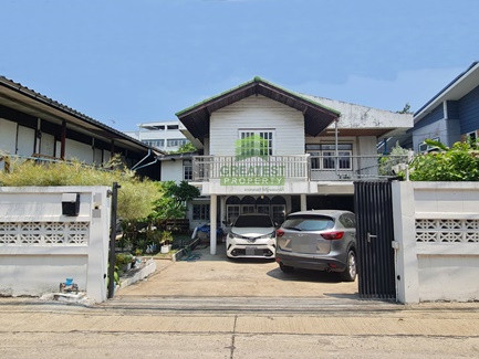 Single house for sale with rental business, Sukhumvit 3, Samut Prakan, area 131 sq m, near BTS Erawan, prime location, investment, rent out immediately. Single house for sale with rental business, Sukhumvit 3, Samut Prakan, area 131 sq m, near BTS Erawan, prime location, investment, rent out immediately.