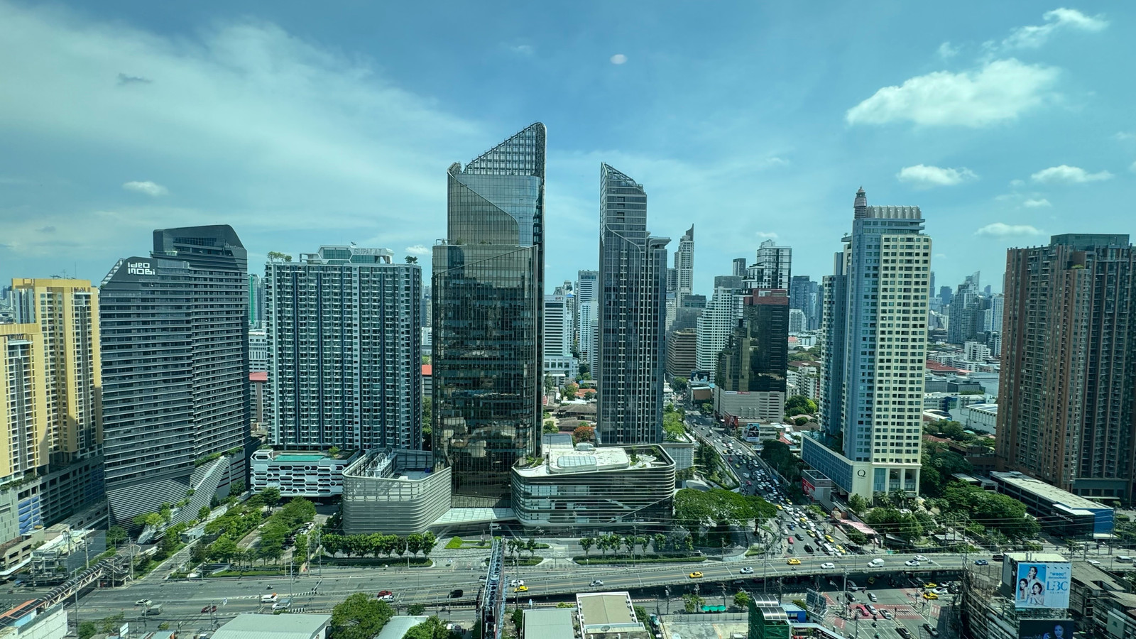 High floor, view of the building, south, very beautiful 💥4.6 MB💥 High floor, view of the building, south, very beautiful 💥4.6 MB💥