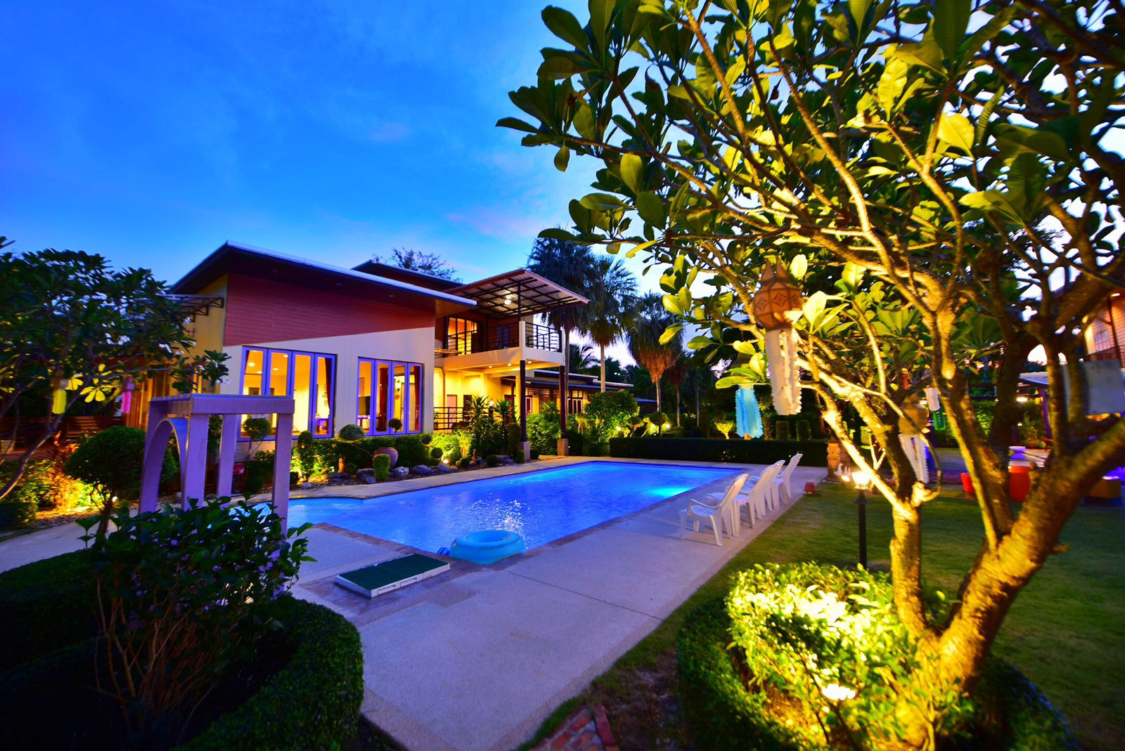 🏡 ขายด่วน! กิจการรีสอร์ท/บ้านพักตากอากาศริมน้ำ บางคนที สมุทรสงคราม ✨ พร้อมดำเนินกิจการต่อได้ทันที หรือปรับเป็นบ้านพักส่วนตัวสุดชิล