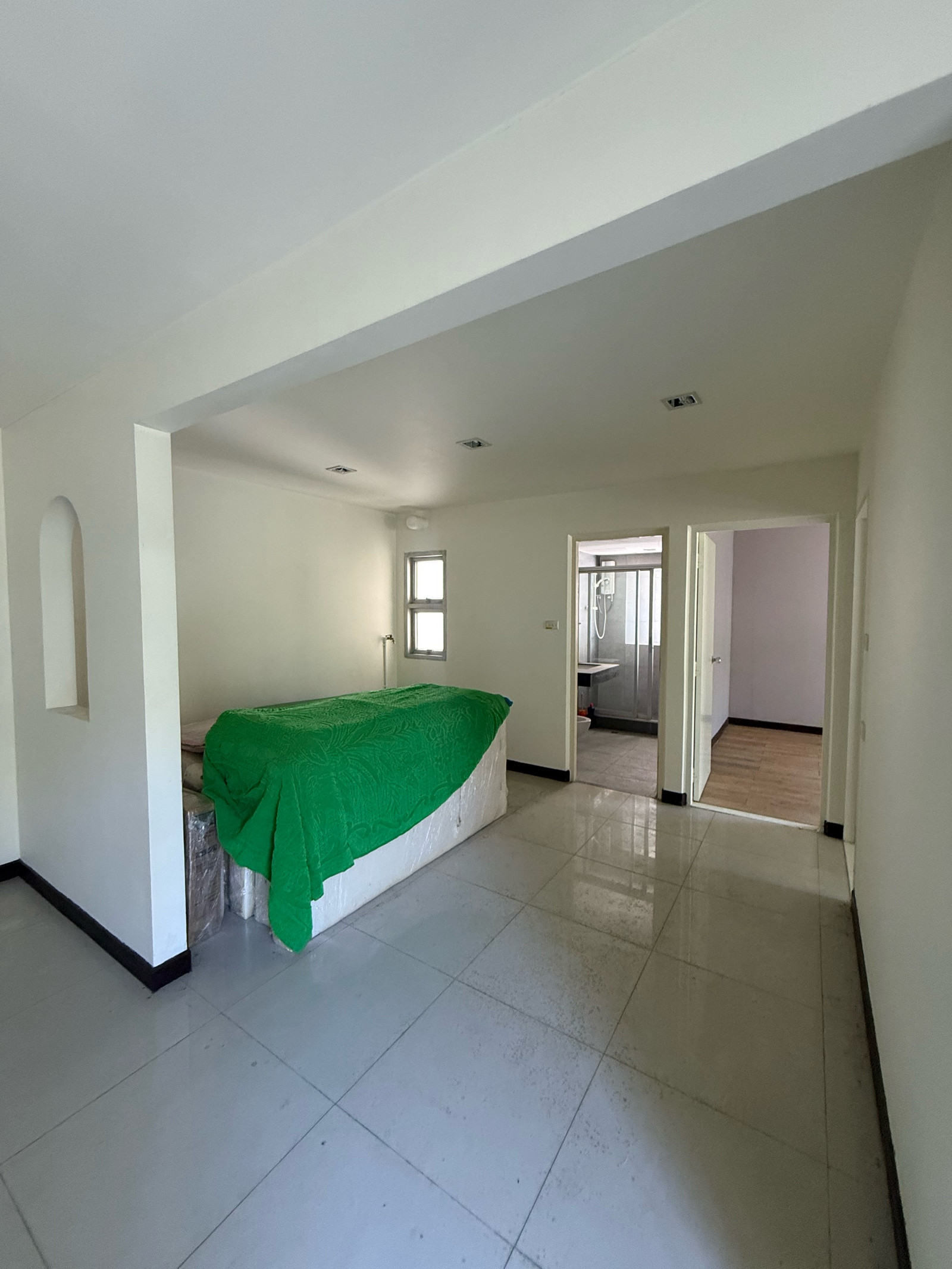 ขายคอนโด โครงการ : บ้านสวนธน ศรีนครินทร์  (Baan Suan Thon Srinakairn) | รหัสทรัพย์G0012 – รูปที่ 3