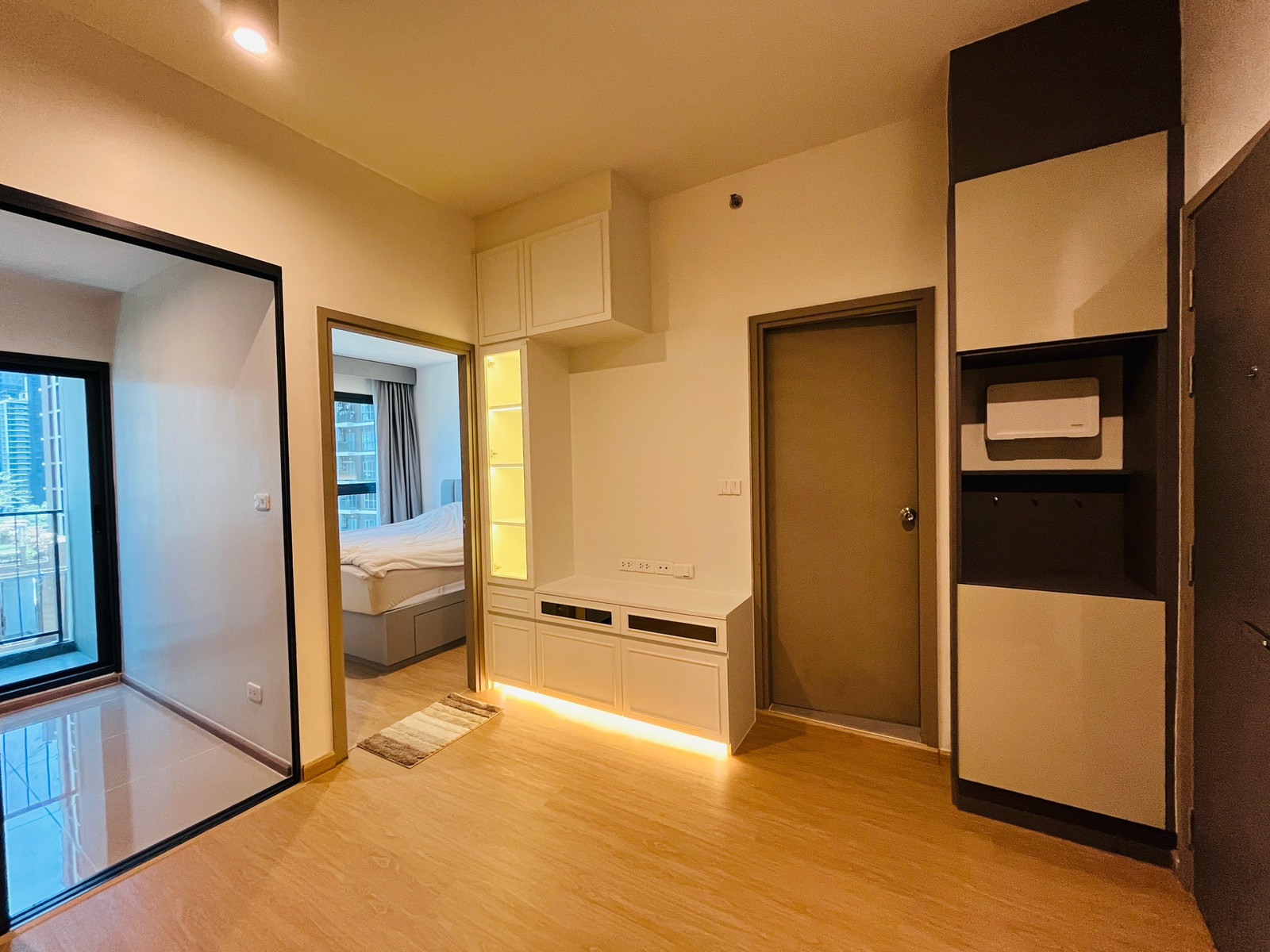 ห้องใหม่ๆ บิ้วอินสวยๆ ให้เช่า ... Ideo Rama9-Asoke 1ห้องนอน 1ห้องน้ำ ขนาด 32 ตรม. ชั้น 10 ค่าเช่า 20,000 บาท/เดือน – รูปที่ 2