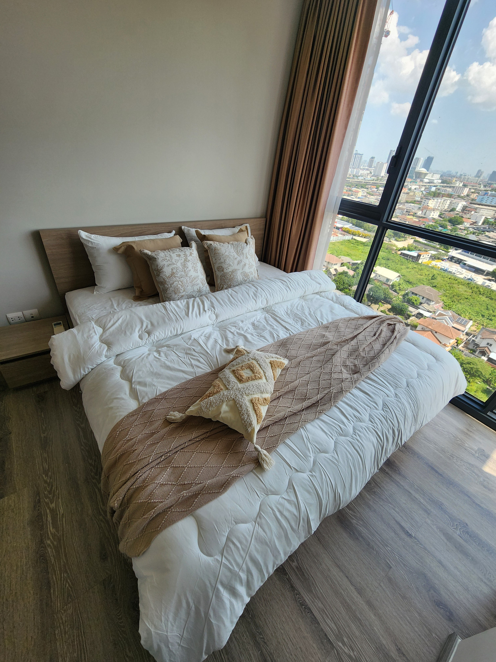 【For rent】Condo The Line Wong Sawang 2 Bedroom (private corner room) 【For rent】Condo The Line Wong Sawang 2 Bedroom (private corner room)
