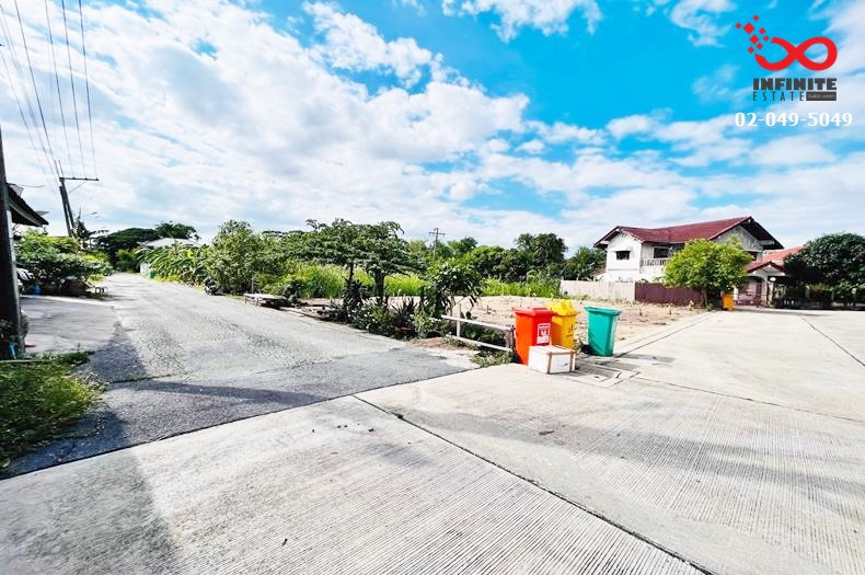 Land for sale, 123 sq m, Phutthamonthon Sai 3 - Utthayan Road, beautiful plot, convenient travel, cheap price. Land for sale, 123 sq m, Phutthamonthon Sai 3 - Utthayan Road, beautiful plot, convenient travel, cheap price.