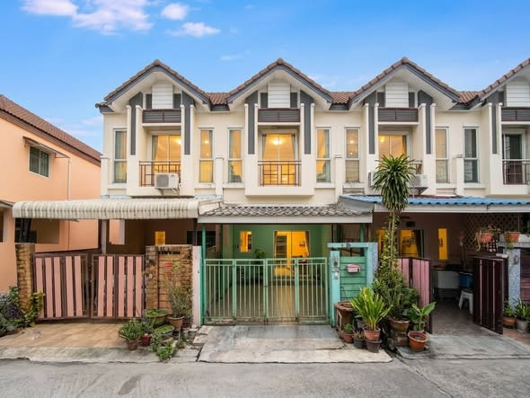 🔥Best Value Townhome! 2-Storey Townhome at The Town Permsin 20 for Only 1.89 Million THBnear BTS Sai Yud 🔥Best Value Townhome! 2-Storey Townhome at The Town Permsin 20 for Only 1.89 Million THBnear BTS Sai Yud