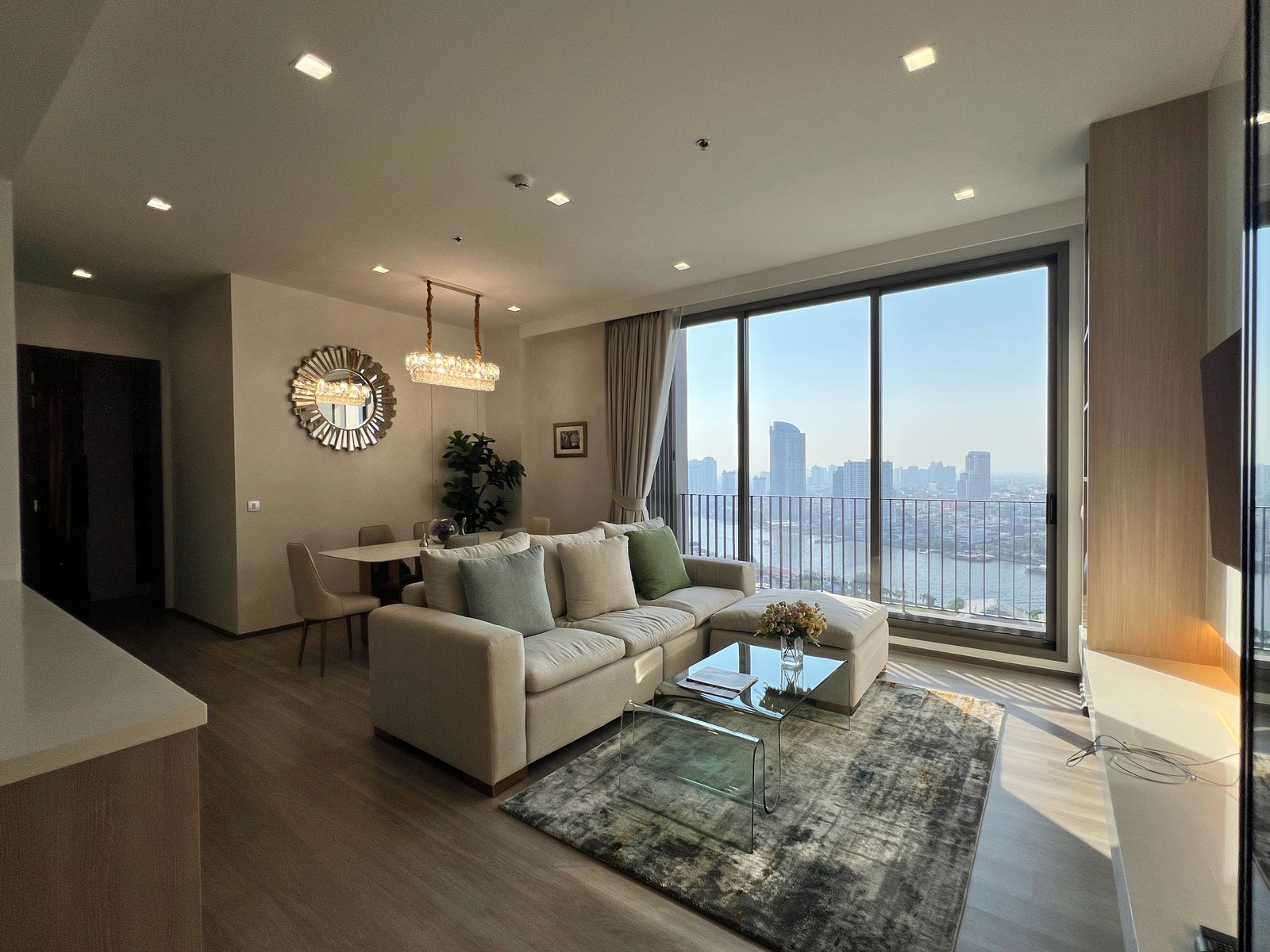 🔥For Sale and Rent📍Rhythm charoenkrung pavillion Rent : 120,000,Selling price :29,500,000 Call/line :0954597992 
