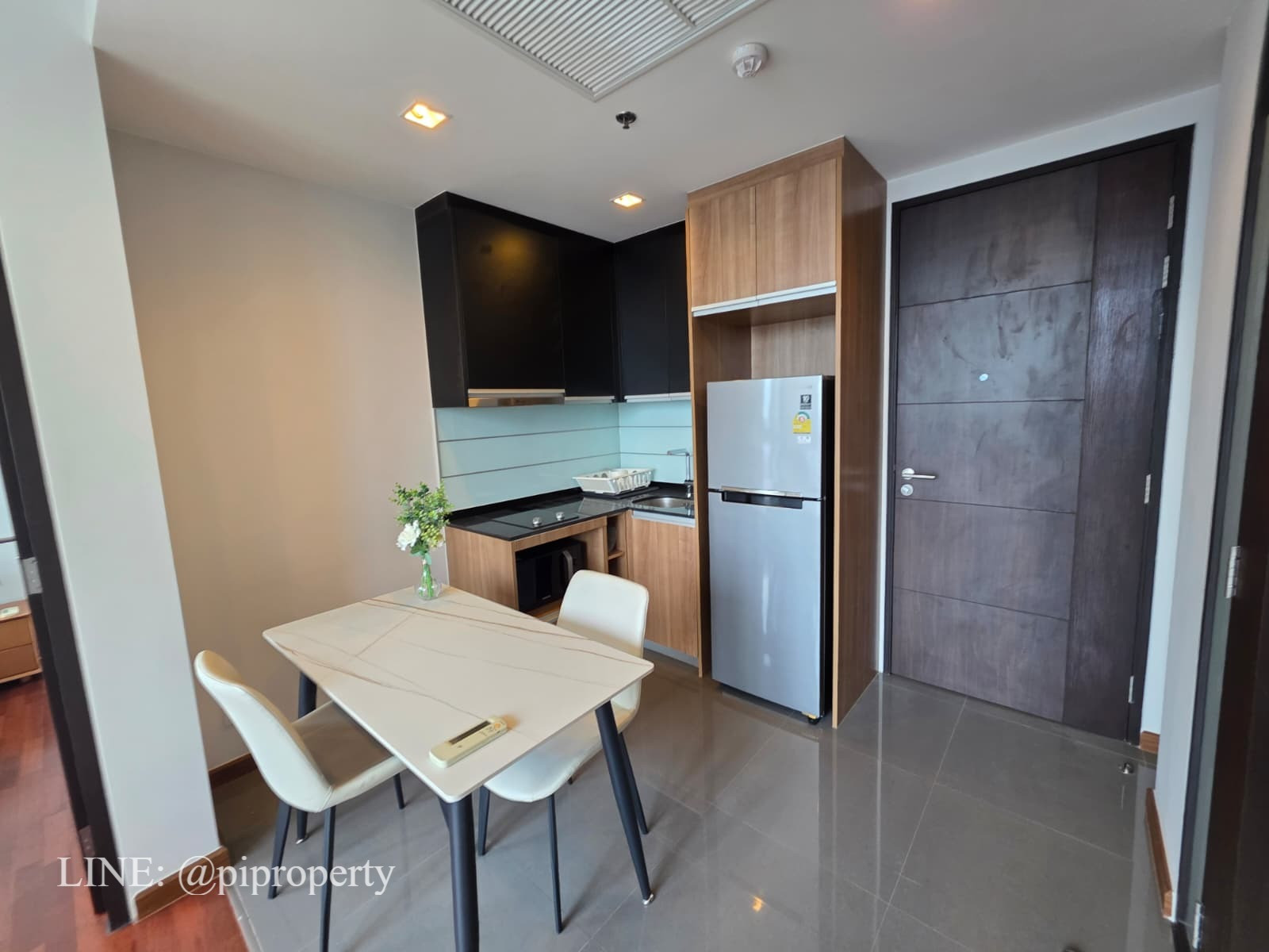 To be the neighbor of Siam Paragon commercial &amp; business corridor, 1 Bed private lift fitted unit for rent in WISH Signature Midtown Siam