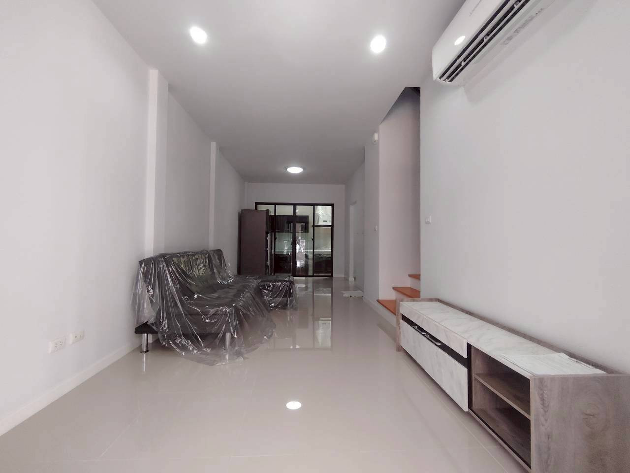 ขายทาวน์เฮ้าส์ 2 ชั้น 18.6 ตร.ว หมู่บ้านดิโอโซน เพชรเกษม 53 – รูปที่ 4