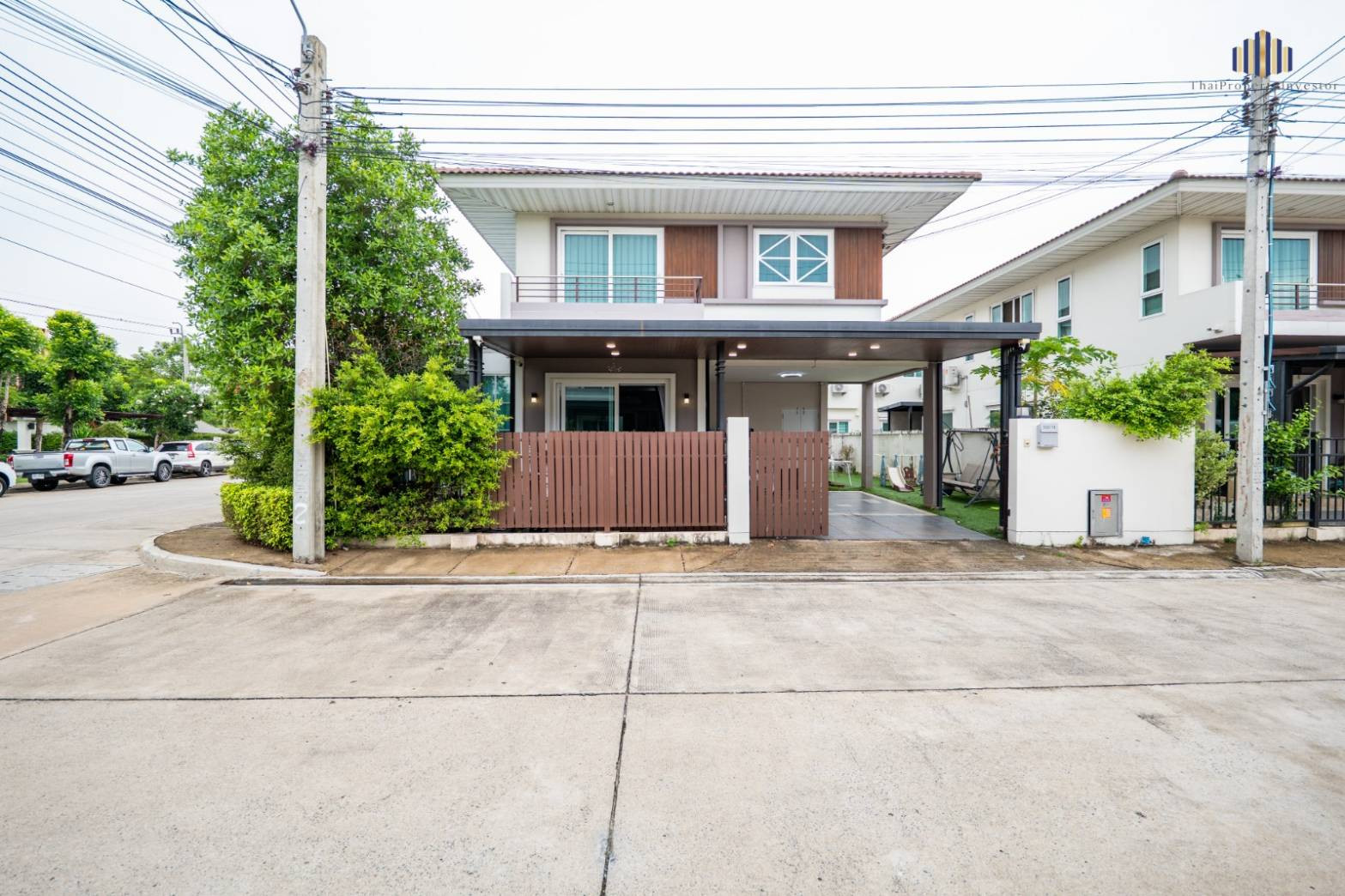 Urgent Sale – Single Detached House at Supalai Bella Wongwaen – Ramintra Extended Side Area and Garage with Micro Pile Foundation Urgent Sale – Single Detached House at Supalai Bella Wongwaen – Ramintra Extended Side Area and Garage with Micro Pile Foundation