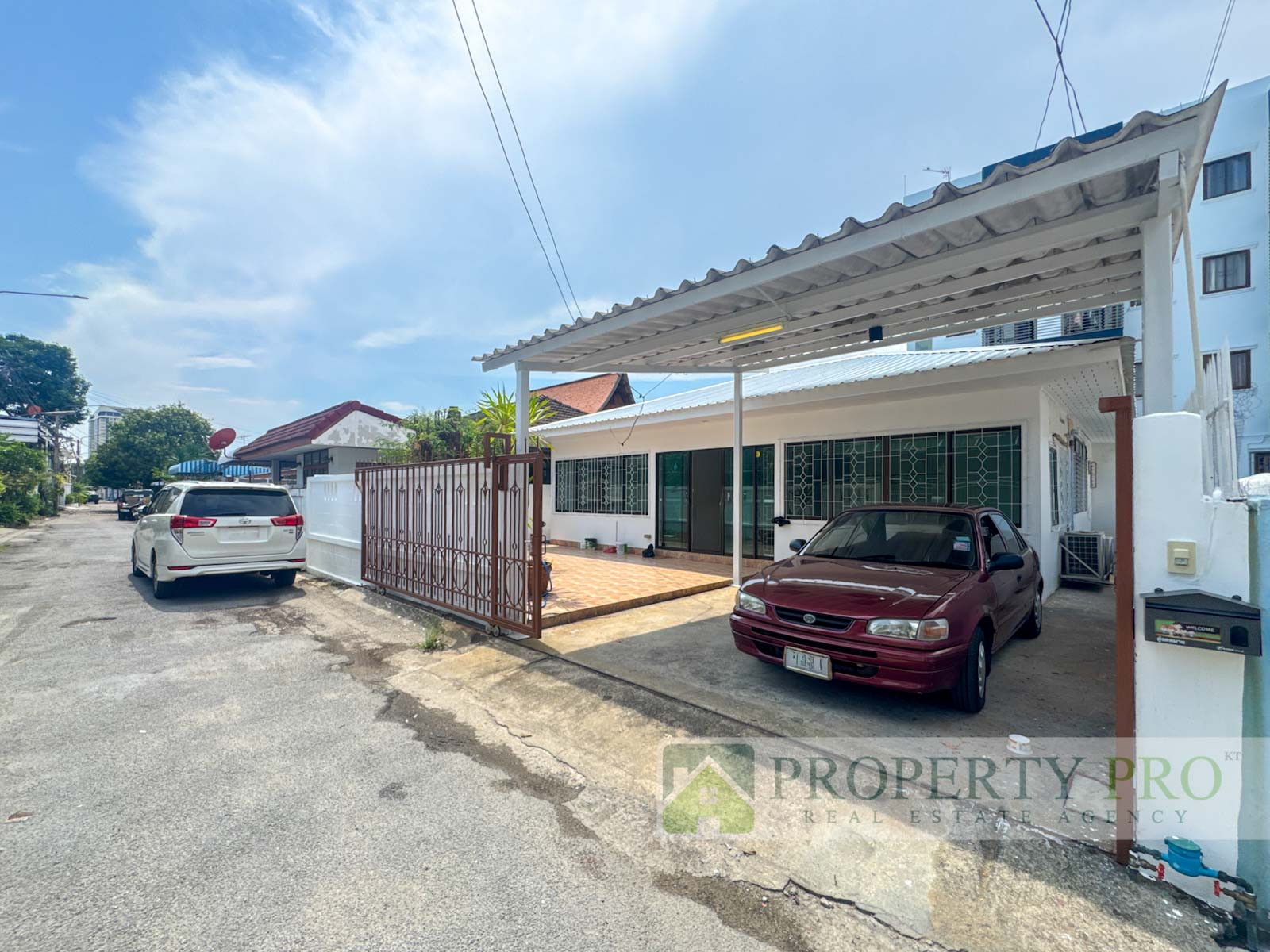 One-Story House for Rent Detached House Soi Lat Pla Khao 37, 3 beds 2 baths 51 Sqw 90 Sqm near Kaset Nawamin Phahonyothin Sena Nikhom Ladphrao Ramintra : KT26R-014