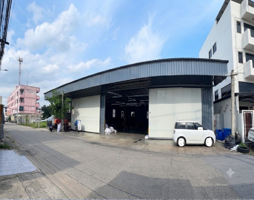 For Rent Warehouse with office for rent / Area 300 square meters / Srisamarn Don Mueang area / Liap Khlong Prapa Road, Tiwanon Road, near Robinson Srisamarn / near Don Mueang Airport / 6-wheel, 10-wheel trucks, easy entry and exit. For Rent Warehouse with office for rent / Area 300 square meters / Srisamarn Don Mueang area / Liap Khlong Prapa Road, Tiwanon Road, near Robinson Srisamarn / near Don Mueang Airport / 6-wheel, 10-wheel trucks, easy entry and exit.