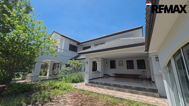 บ้านเดี่ยวลดาวัลย์ ปิ่นเกล้า-พุทธมณฑลสาย 3 ที่ดิน 281 ตารางวา พื้นที่มากถึง 535 ตารางเมตร เพียง 17.7 ล้าน "บ้านหลังใหญ่ที่ใช่ — หายากแล้วในราคานี้"