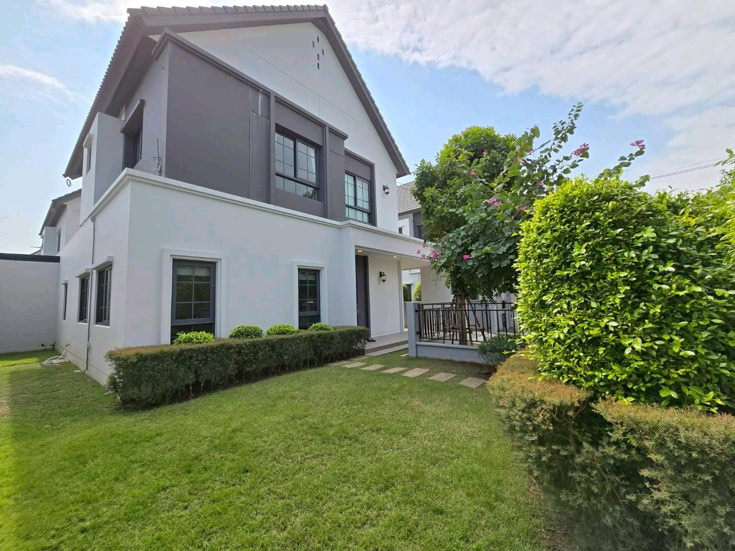 💫Single house for sale Centro Rama 5-Nakhon In💫
✨House in good condition, newly decorated.
✨Private side room
✨Wide usable area 230 square meters.
✨Full functions: 4 bedrooms, 4 bathrooms 💫Single house for sale Centro Rama 5-Nakhon In💫
✨House in good condition, newly decorated.
✨Private side room
✨Wide usable area 230 square meters.
✨Full functions: 4 bedrooms, 4 bathrooms