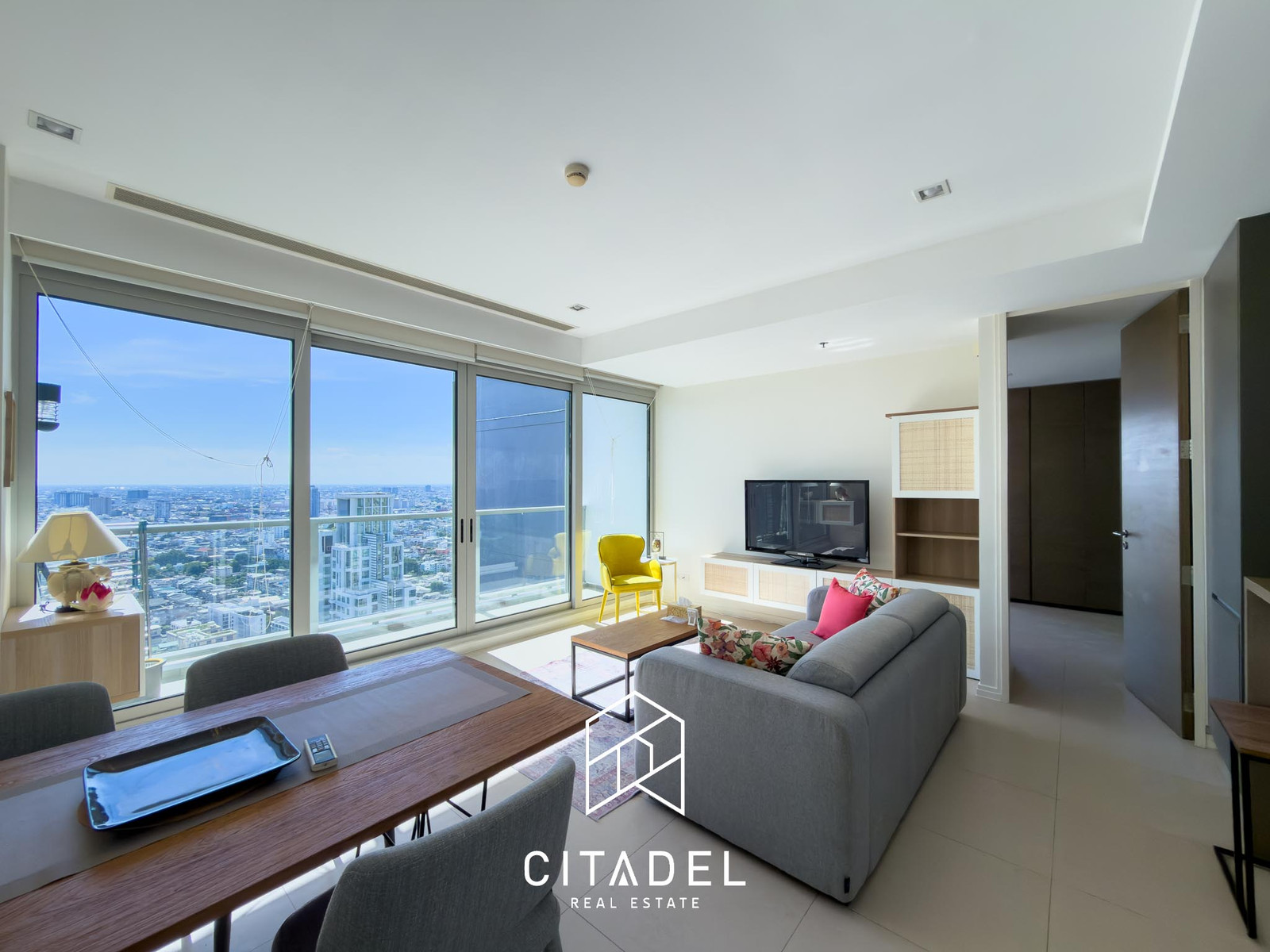 The River by Raimon Land - Rare, High Floor 1 Bed Condo for Rent! The River by Raimon Land - Rare, High Floor 1 Bed Condo for Rent!