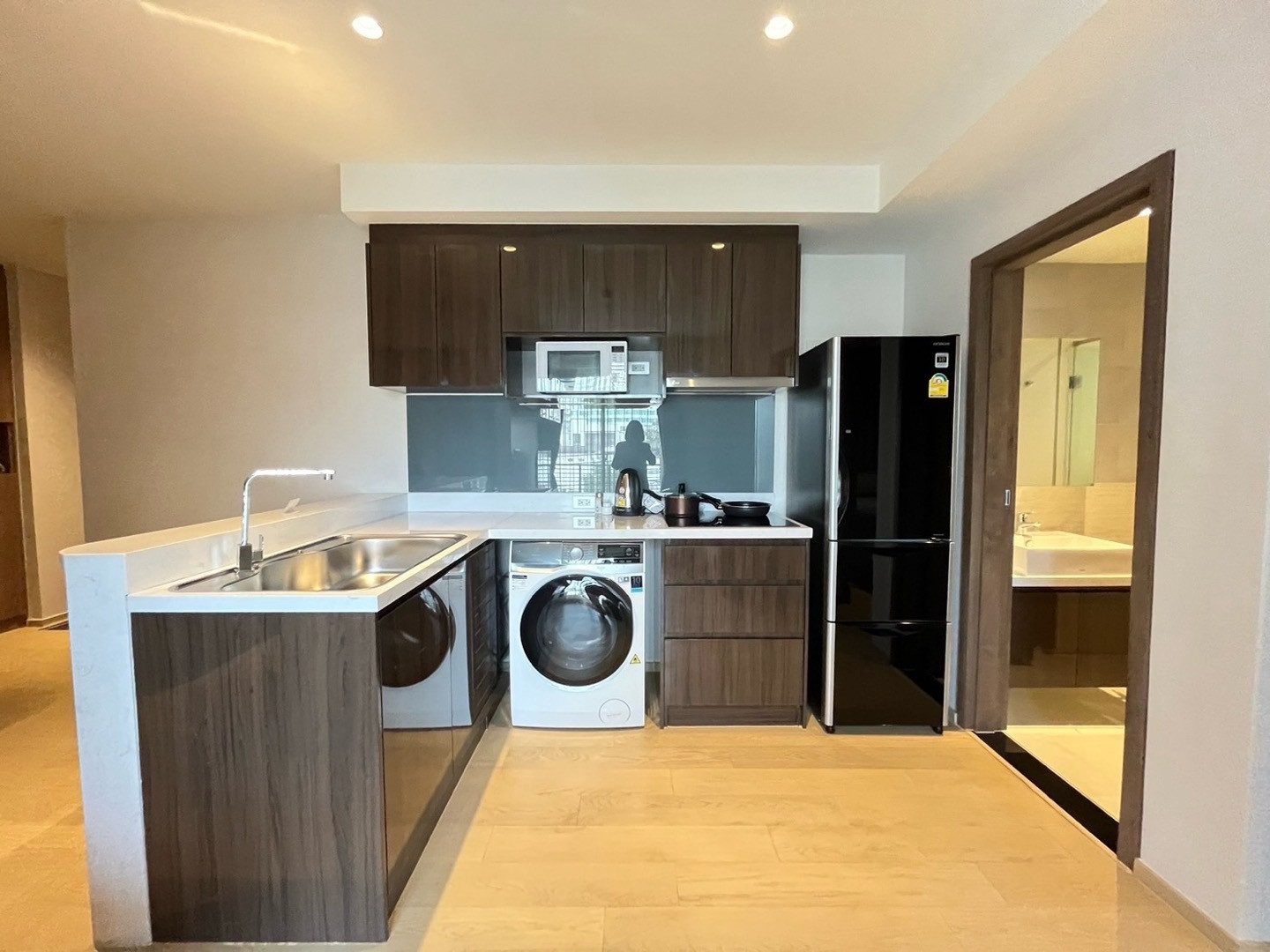 🏬 Runesu thonglor5 (รูเนะสุ ทองหล่อ5) ให้เช่า‼️2Br 1Bath 43 sq.m. ชั้นสูง วิวสวย..ไม่ Block วิว + Bathtub 🛁 ห้องใหม่ มีผู้เช่ามา 1 ปีเท่านั้น – รูปที่ 3