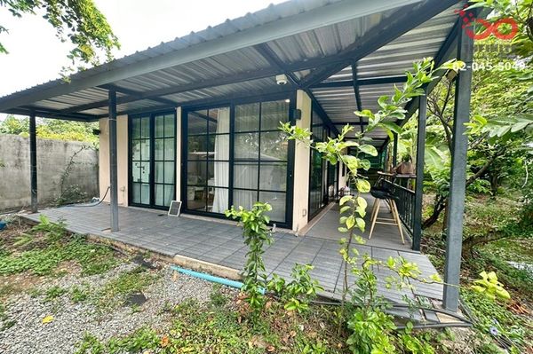 Single house for sale, 1 floor, 121 sq m, Prachachuen - Ngamwongwan, Soi Prachachuen, Nonthaburi 4, near The Mall Ngamwongwan.