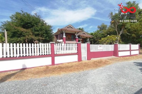 2-storey detached house for sale, 200 sq m, applied Thai style, Ban Kluai - Sai Noi, Nonthaburi.