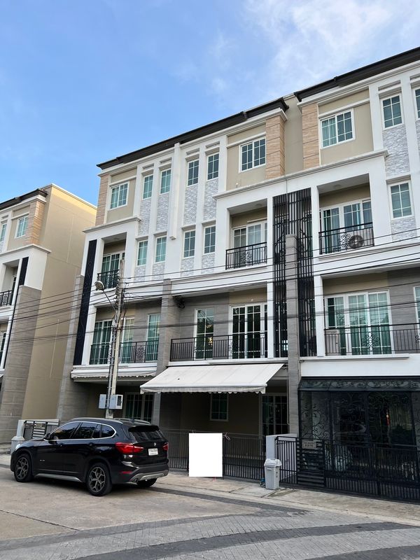 Commercial building The Master @ BTS Udomsuk / 3 bedrooms (for sale), The Master @ BTS Udomsuk / 3 Bedrooms (FOR SALE) GNG165