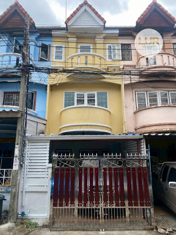 🌺ขายบ้านทาวน์เฮาส์ 3 ชั้น 4นอน 3น้ำ หมู่บ้านพงษ์ศิริชัย 4 🌺 Newly Renovated