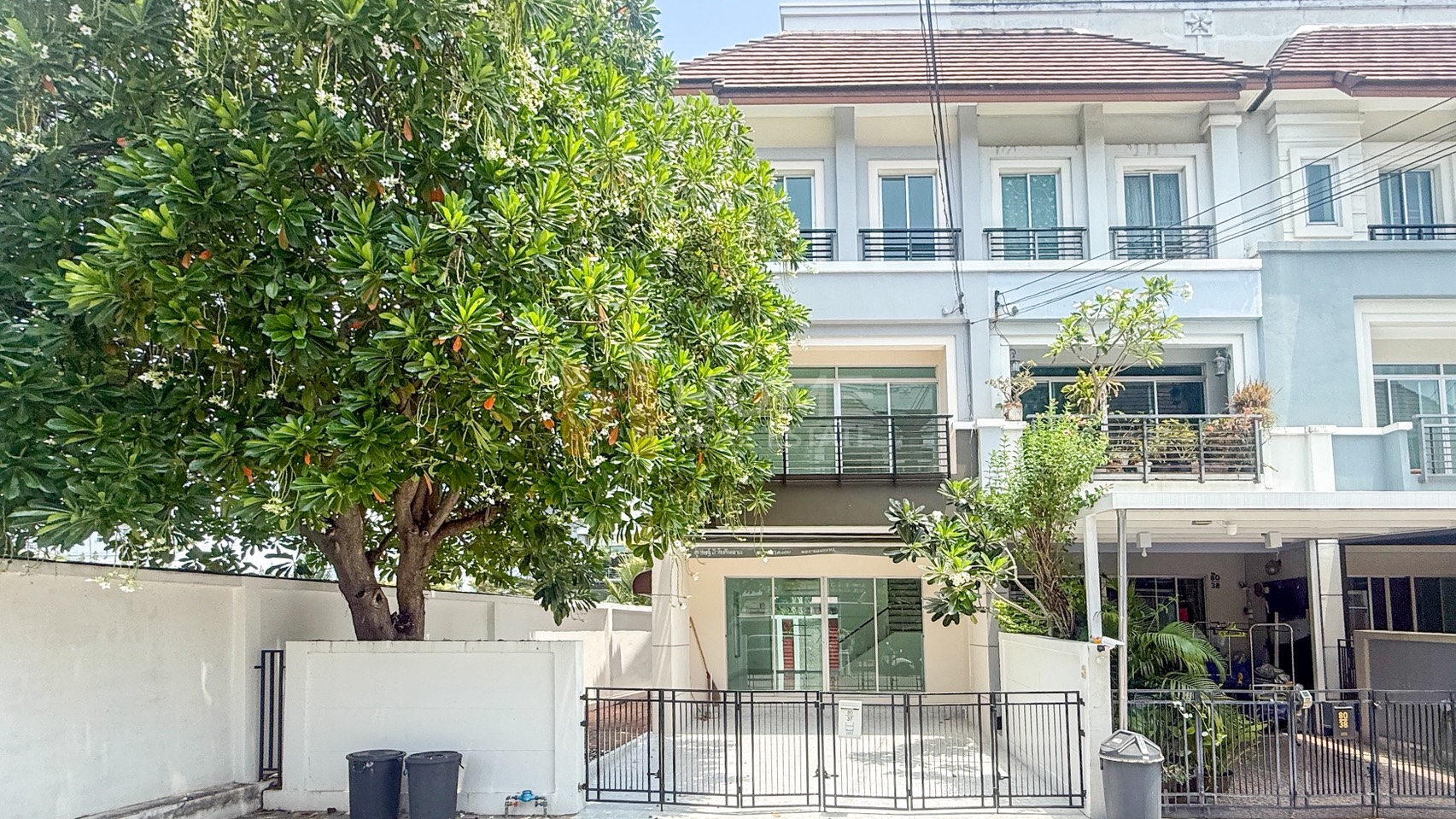 Townhome, Baan Klang Muang Urbanion Rama 9 - Wongwaen / 3 Bedrooms (FOR RENT), Baan Klang Muang Urbanion Rama 9 - Wongwaen / 3 Bedrooms (FOR RENT) AA453