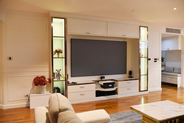 🔥Luxury River View Condo for Sale – High Floor Unit Opposite Asiatique with Premium Decoration Includednear BTS Krung Thon Buri