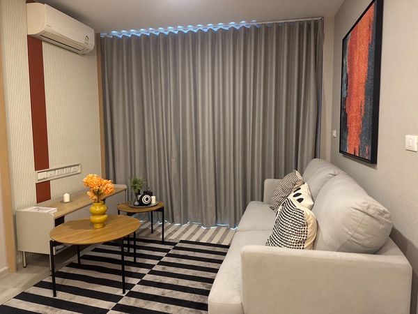 🚆 Big room for rent, good price, close to the city like this...not often found, Elio. Sathorn-Wutthakat
🛏 2 Bed 2 Bath 📐67 sq.m. 💸 27,000
☎️Phat 064-642-8664