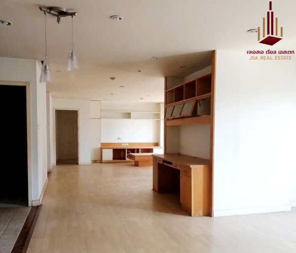 ✨ For Sale : Aree Place Sukhumvit 26 ✨ 💰 Only 13,500,000 THB