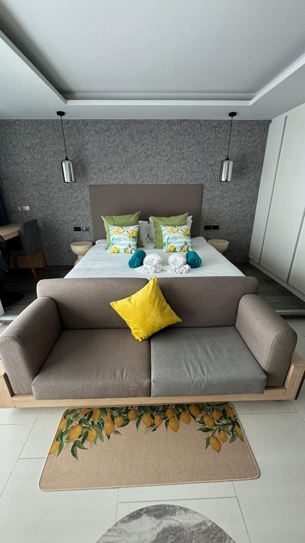 1-Bedroom Corner Condo with Private Jacuzzi at Utopia Karon (Near Beach)